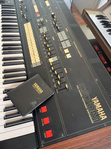 Yamaha-CS70M